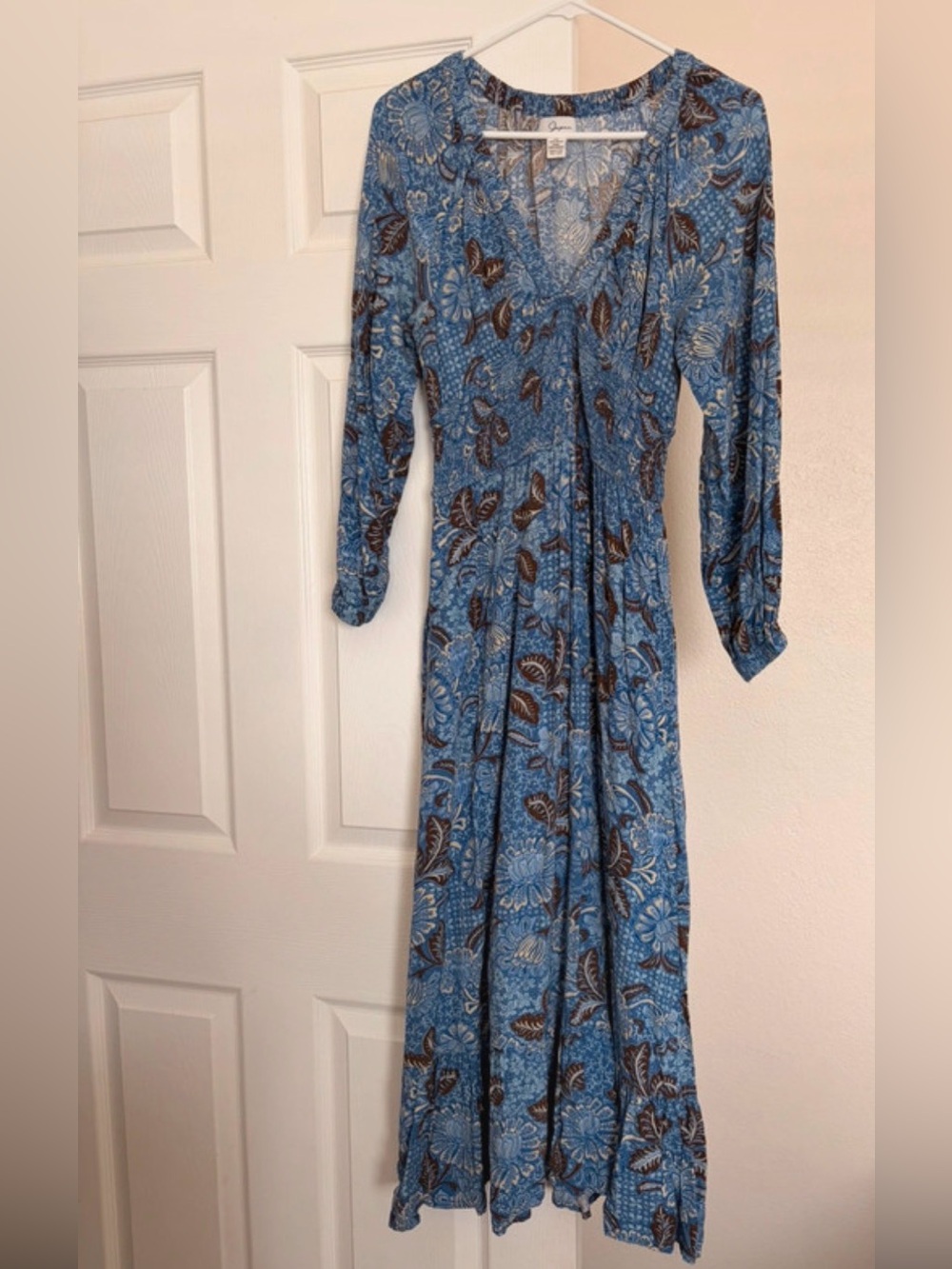 Longsleeve Blue Floral V-Neck Smocked Women’s Top by Japna